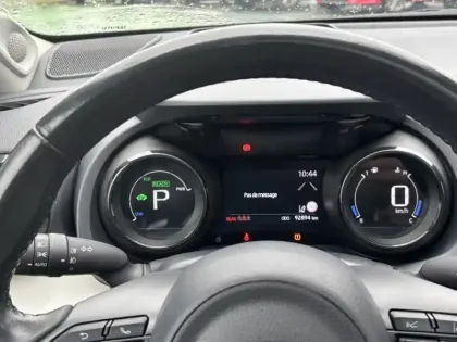 Photo 21 Toyota Yaris Hybride 116h Iconic / Toit Pano Pack Techno