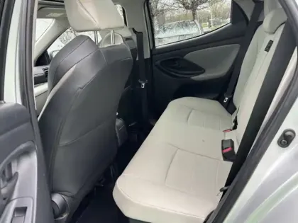 Photo 17 Toyota Yaris Hybride 116h Iconic / Toit Pano Pack Techno