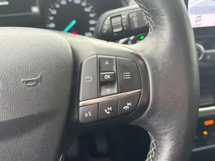 Photo 16 Ford Fiesta 1.0 EcoBoost 100ch Stop&Start Titanium 5p Euro6.2