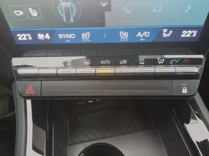 Photo 15 Renault Rafale Nouveau E-Tech full hybrid 200ch esprit Alpine