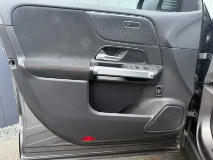 Photo 16 Mercedes Classe B 250+ AMG Line