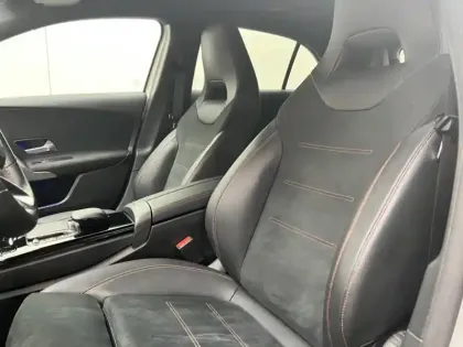 Photo 10 Mercedes Classe A Gén. IV (W177) Ph1 AMG Line 5