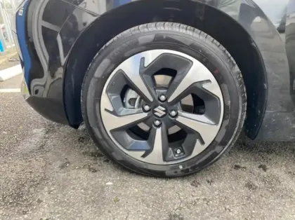 Photo 18 Suzuki Swift 1.2 Hybrid 83ch Pack