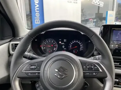 Photo 7 Suzuki Swift 1.2 Hybrid 83ch Pack