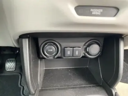 Photo 11 Suzuki Swift 1.2 Hybrid 83ch Pack