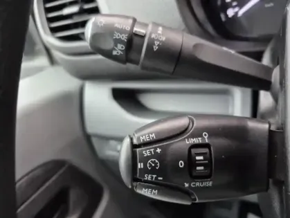 Photo 11 Citroën Jumpy III M BlueHDi 120 S&S BVM6 (300 Nm) Driver