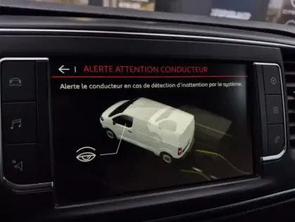 Photo 31 Citroën Jumpy III M BlueHDi 120 S&S BVM6 (300 Nm) Driver