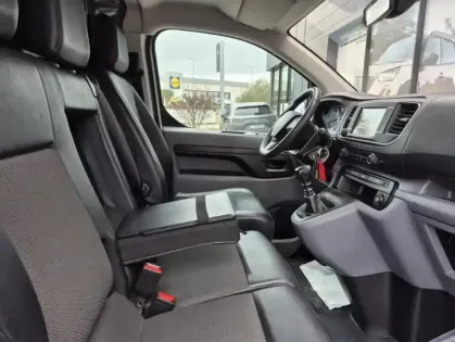 Photo 23 Citroën Jumpy III M BlueHDi 120 S&S BVM6 (300 Nm) Driver