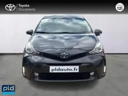 Photo 7 Toyota Prius + 136h SkyView TSS