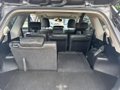 Photo 12 Toyota Prius + 136h SkyView TSS