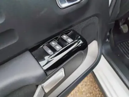 Photo 11 Citroën C3  1.2 PureTech 110ch S&S Shine Pack 121-122g