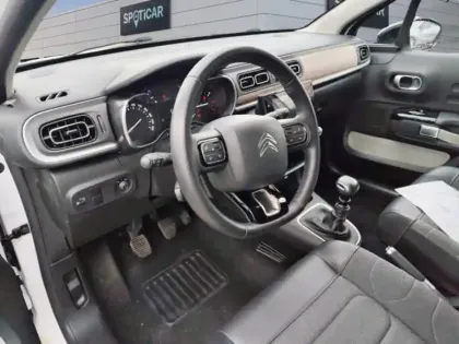 Photo 7 Citroën C3  1.2 PureTech 110ch S&S Shine Pack 121-122g