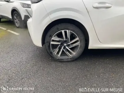 Photo 10 Peugeot 208  1.2 PureTech 75ch S&S Style