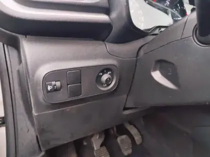 Photo 13 Citroën C3  1.2 PureTech 110ch S&S Shine 120-123g