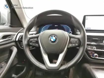 Photo 8 BMW Serie 5 Série 5 530eA 292ch Lounge Steptronic