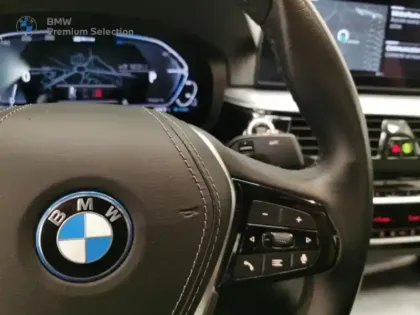 Photo 13 BMW Serie 5 Série 5 530eA 292ch Lounge Steptronic