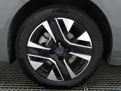 Photo 9 Peugeot 208  1.2 Hybrid 100ch Allure e-DCS6