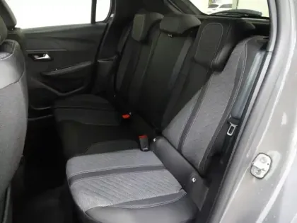 Photo 7 Peugeot 208  1.2 Hybrid 100ch Allure e-DCS6