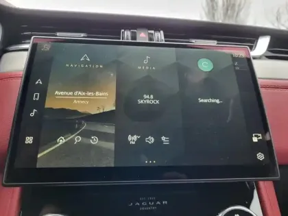 Photo 8 Jaguar F-Pace  P400e Plug-in-Hybrid R-Dynamic S BVA8 AWD