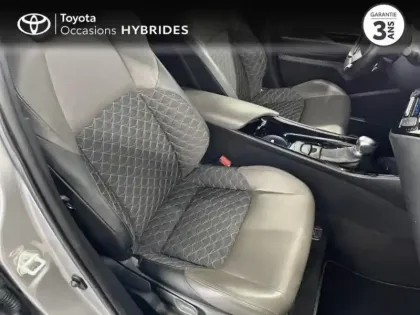 Photo 5 Toyota C-HR  122h Distinctive 2WD E-CVT RC18