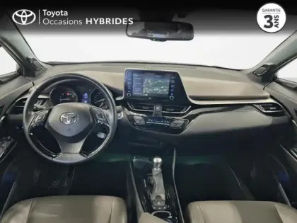 Photo 7 Toyota C-HR  122h Distinctive 2WD E-CVT RC18