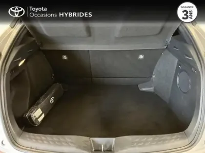 Photo 9 Toyota C-HR  122h Distinctive 2WD E-CVT RC18