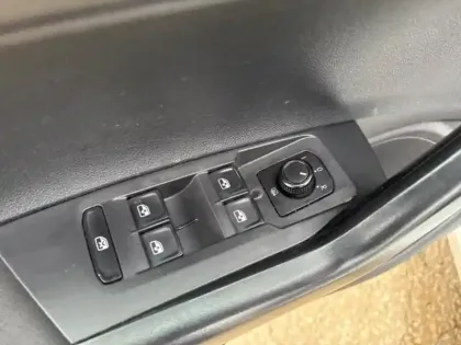 Photo 14 Volkswagen Polo  1.0 TSI 95ch Lounge Euro6d-T