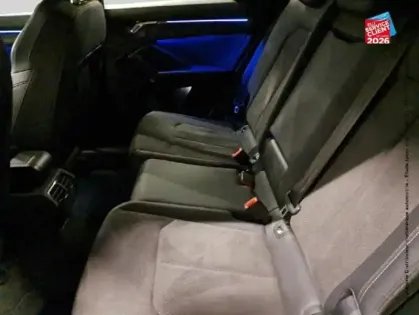 Photo 10 Audi Q3  35 TFSI 150ch Mild Hybrid S line S tronic 7