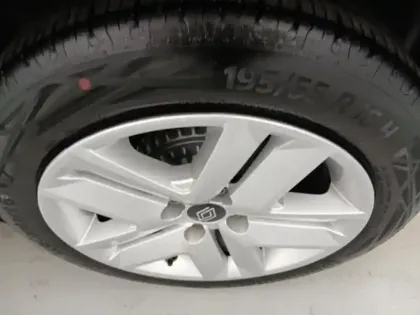 Photo 9 Renault Clio  1.0 TCe 90ch Evolution - 24