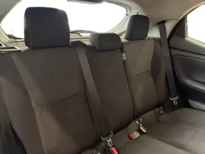 Photo 8 Toyota Yaris  116h Dynamic 5p MY22