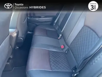 Photo 11 Toyota C-HR  122h Distinctive 2WD E-CVT RC18