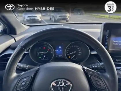 Photo 19 Toyota C-HR  122h Distinctive 2WD E-CVT RC18