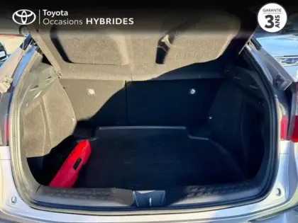 Photo 9 Toyota C-HR  122h Distinctive 2WD E-CVT RC18