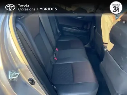 Photo 6 Toyota C-HR  122h Distinctive 2WD E-CVT RC18