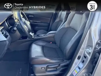 Photo 10 Toyota C-HR  122h Distinctive 2WD E-CVT RC18