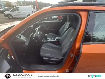 Photo 8 Peugeot 2008  1.5 BlueHDi 100ch S&S Allure