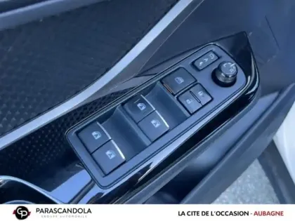 Photo 11 Toyota C-HR  122h Graphic 2WD E-CVT MC19