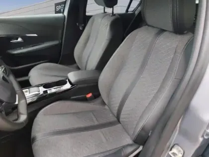 Photo 8 Peugeot 208  1.2 Hybrid 100ch Allure e-DCS6