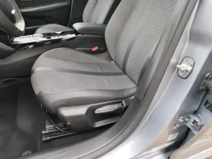 Photo 12 Peugeot 208  1.2 Hybrid 100ch Allure e-DCS6