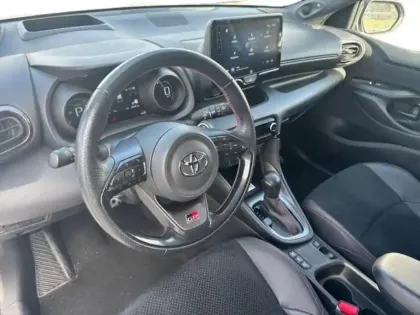 Photo 14 Toyota Yaris  116h GR Sport 5p MY22