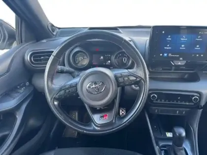 Photo 11 Toyota Yaris  116h GR Sport 5p MY22