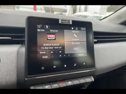 Photo 10 Renault Clio  1.5 Blue dCi 100ch Evolution - 24