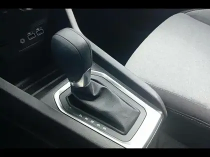 Photo 6 Renault Clio  1.6 E-Tech 145ch full hybrid Evolution - 24