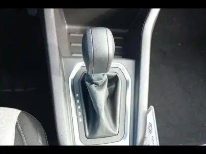 Photo 10 Renault Clio  1.6 E-Tech 145ch full hybrid Evolution - 25