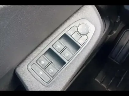 Photo 7 Renault Clio  1.6 E-Tech 145ch full hybrid Evolution - 25