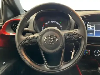 Photo 13 Toyota Aygo  X 1.0 VVT-i 72ch Design S-CVT