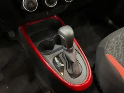 Photo 14 Toyota Aygo  X 1.0 VVT-i 72ch Design S-CVT