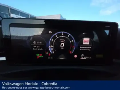 Photo 8 Volkswagen T-roc  1.5 eTSI 150ch R-Line DSG7