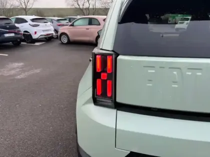 Photo 6 Fiat Panda Grande  1.2 Hybrid Turbo 110ch La Prima eDCT6