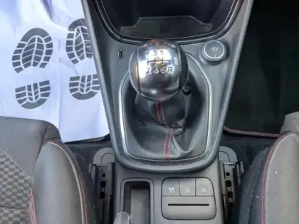 Photo 13 Ford Puma  1.0 Flexifuel 125ch S&S mHEV ST-Line Design 2